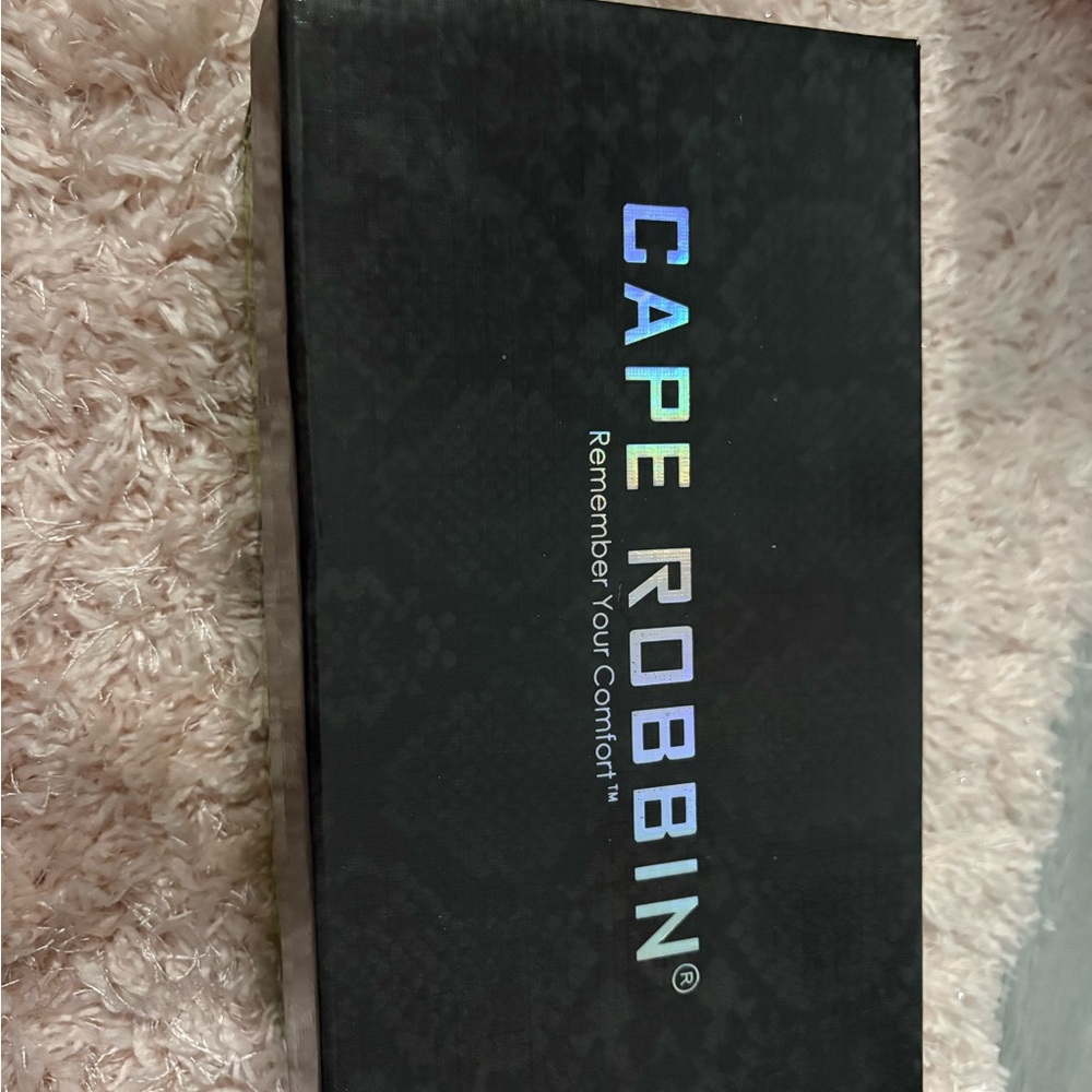 Cape Robbin Holographic Logo VR Accessory Box